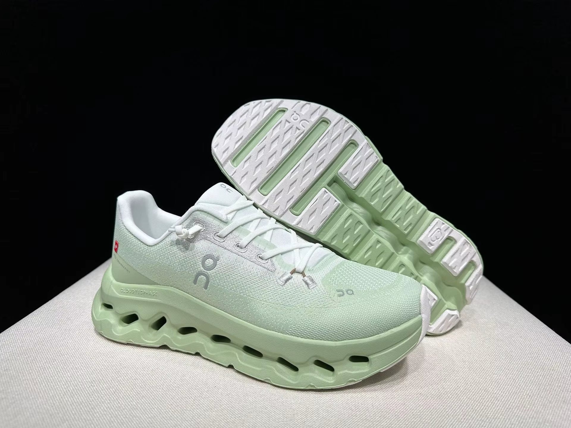Lightweight Cushioned Running Shoes for Couples - Casual Sports Sneakers for Daily Outdoor Use